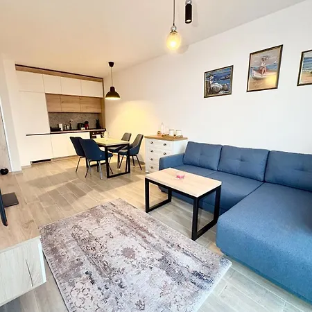 Azure Coast Horizon - Free Parking شقة