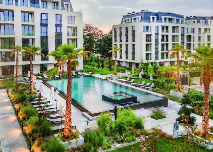 Azure Coast Horizon - Free Parking