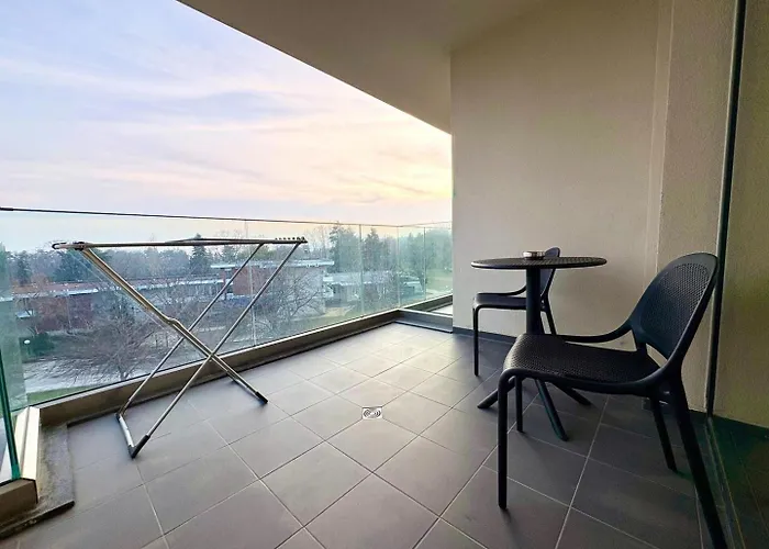 Appartamento Azure Coast Horizon - Free Parking *