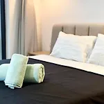 Appartamento Azure Coast Horizon - Free Parking
