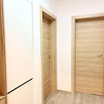 Azure Coast Horizon - Free Parking Appartamento