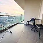 Appartamento Azure Coast Horizon - Free Parking *