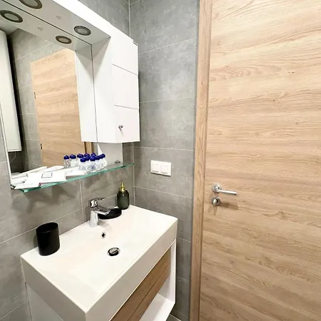 Azure Coast Horizon - Free Parking Apartment Saints Constantine and Helena